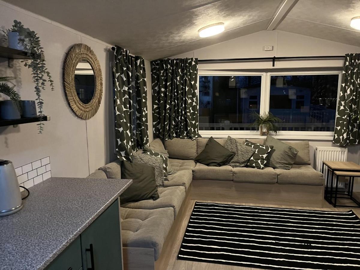 Beautiful 3 Bedroom Caravan With Hot Tub - Tattershall Lakes Экстерьер фото