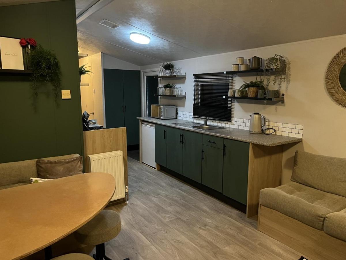 Beautiful 3 Bedroom Caravan With Hot Tub - Tattershall Lakes Экстерьер фото